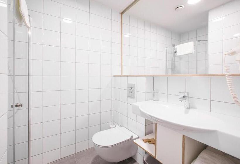 اتاق استاندارد سه تخته با بالکن, #draugunamai