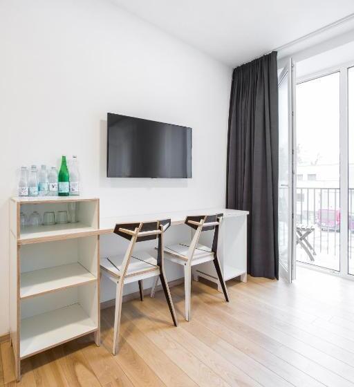 اتاق استاندارد سه تخته با بالکن, #draugunamai