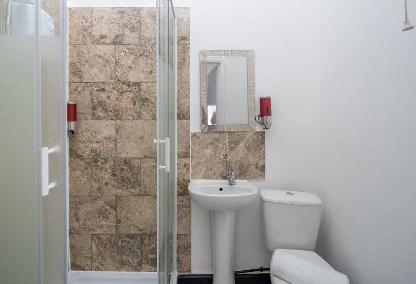 Standard-huone Jaettu Kylpyhuone, Isledon