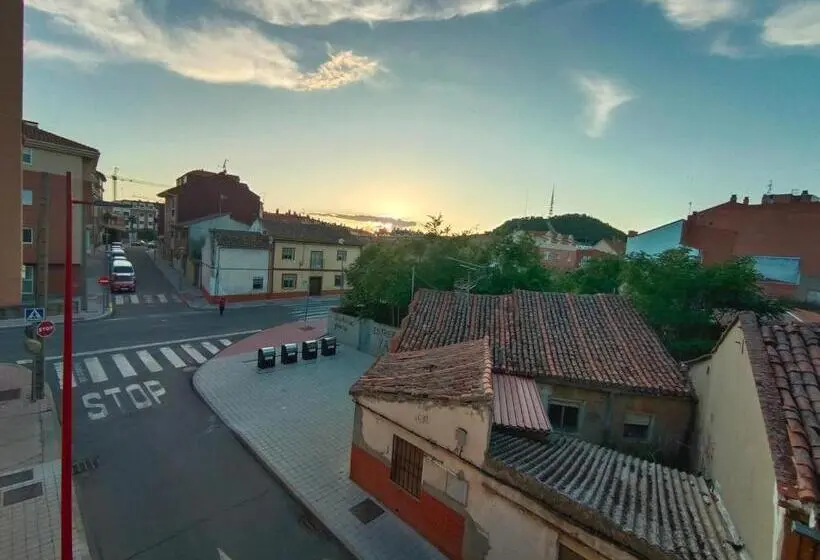 ４ベッドルームハウス, El Portazgo Restaurante Hostal La Cisterniga