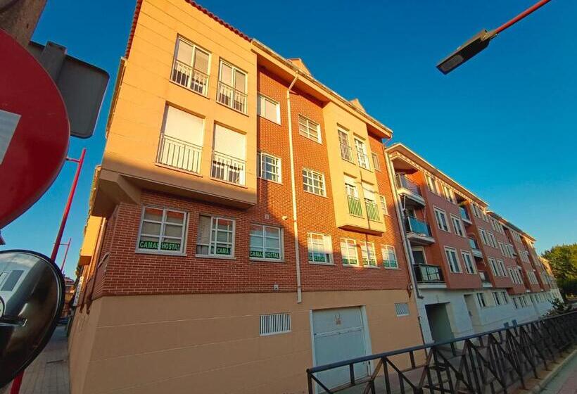 4ベッドルームハウス, El Portazgo Restaurante Hostal La Cisterniga