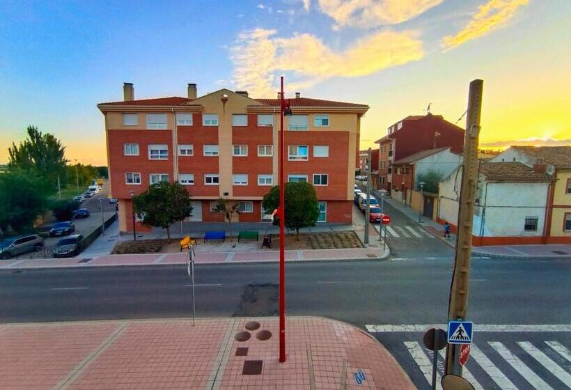 4ベッドルームハウス, El Portazgo Restaurante Hostal La Cisterniga