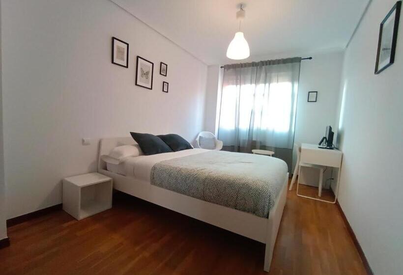 4ベッドルームハウス, El Portazgo Restaurante Hostal La Cisterniga