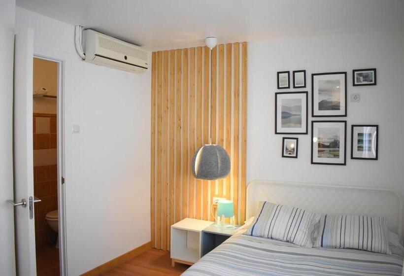 スタンダードルーム, El Portazgo Restaurante Hostal La Cisterniga