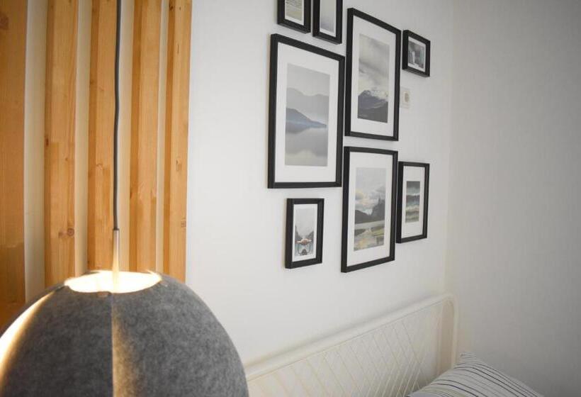 スタンダードルーム, El Portazgo Restaurante Hostal La Cisterniga