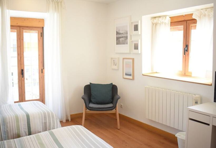 ファミリールーム, El Portazgo Restaurante Hostal La Cisterniga