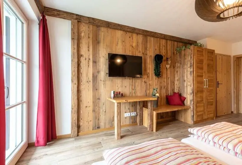 Comfort-huone, Pension Und Appartements Wild