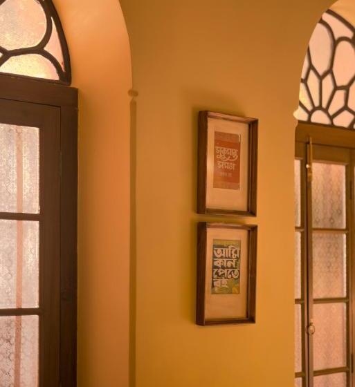 سوئیت با بالکن, Calcutta Bungalow