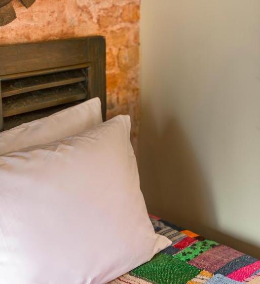 اتاق سوپریور, Calcutta Bungalow