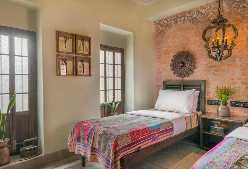 اتاق سوپریور, Calcutta Bungalow