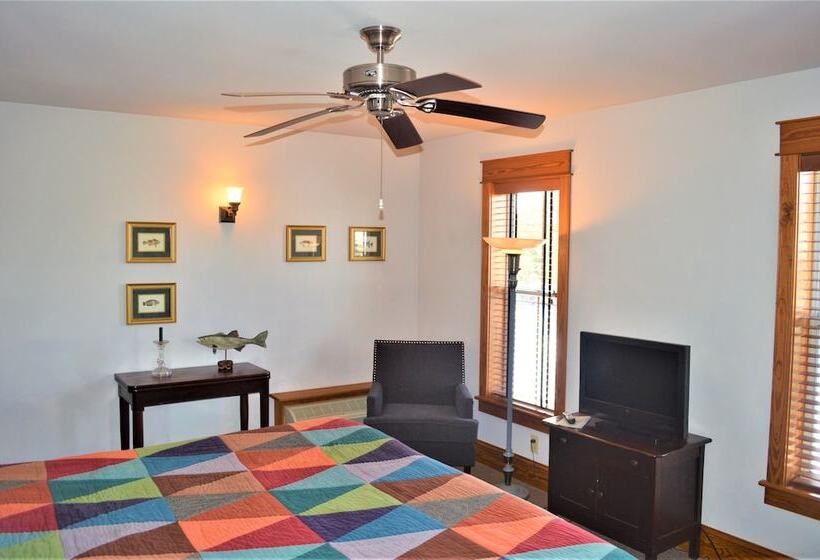 独立房间带夫妻标准床, Roanoke Island Inn