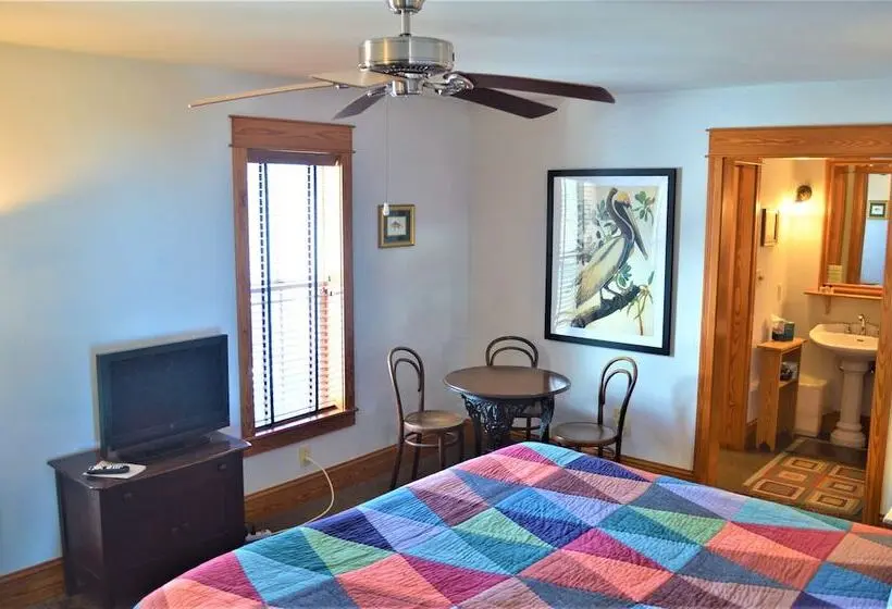 Standard Single Room Single Bed, Roanoke Island Inn