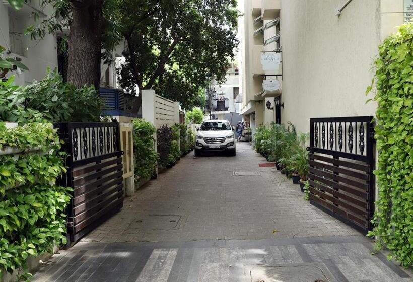 חדר סטנדרט, Grey Suit