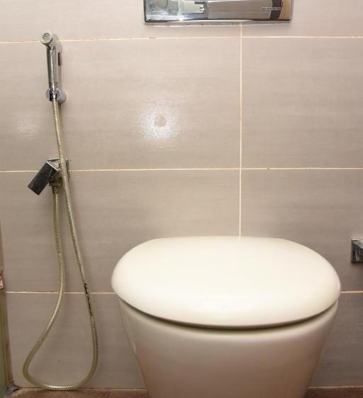 스탠다드 룸, Grey Suit