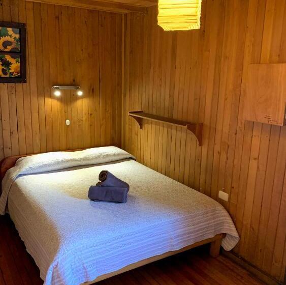 اتاق استاندارد با سرویس بهداشتی مشترک, Casa Azul Hostel