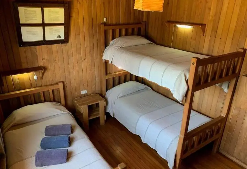 اتاق استاندارد سه تخته با سرویس بهداشتی مشترک, Casa Azul Hostel