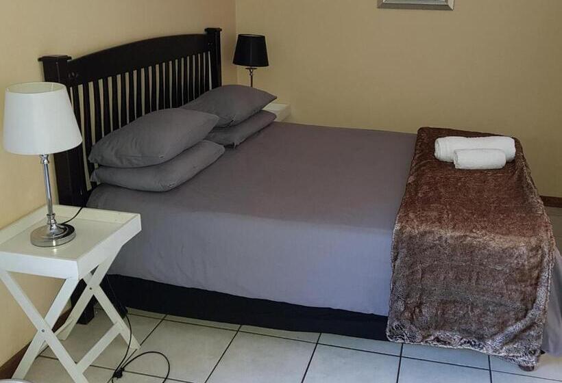 חדר דלוקס יחיד, Kgosi Lodge