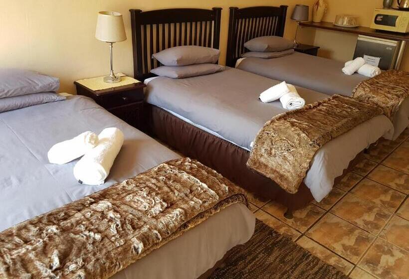 חדר בסיסי לשלושה, Kgosi Lodge