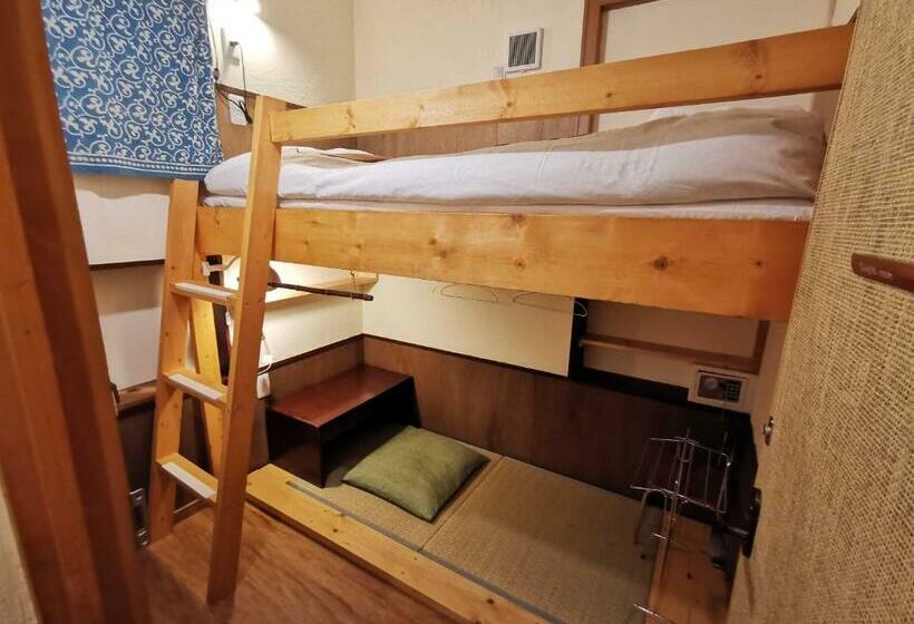 חדר סטנדרט יחיד, Komatsuya