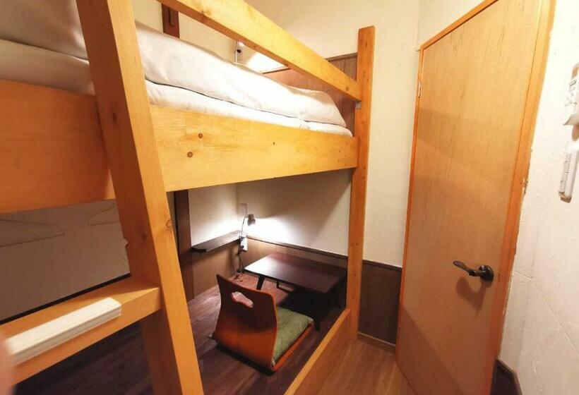 חדר סטנדרט יחיד, Komatsuya