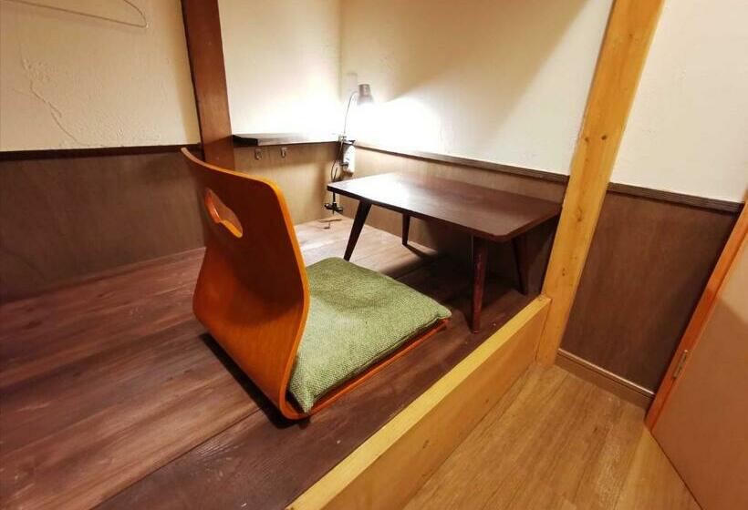 חדר סטנדרט יחיד, Komatsuya