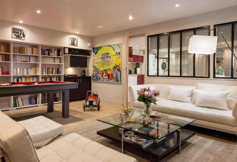 １ベッドルームペントハウスアパート, Maison Lavaud