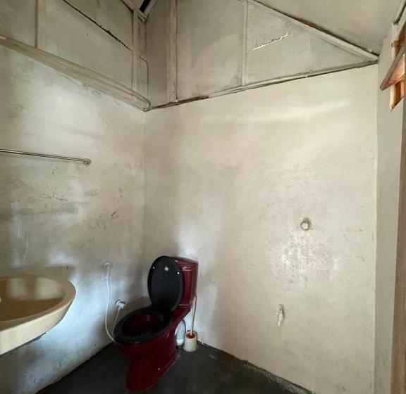 Cameră Economică, Ubay Guest House