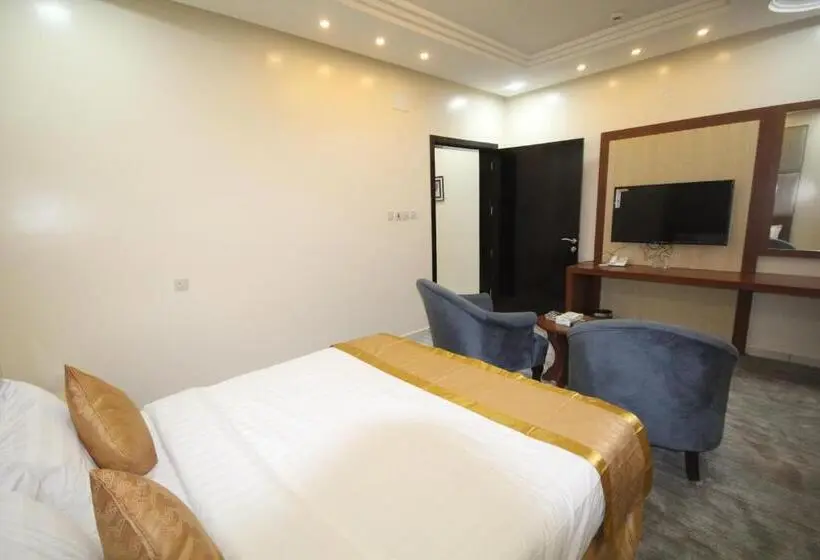 سوییت جونیور, Raf Furnished Hotel Suites