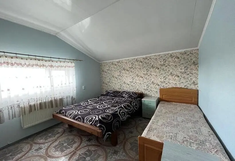 اتاق استاندارد با سرویس بهداشتی مشترک, хостел автоскло