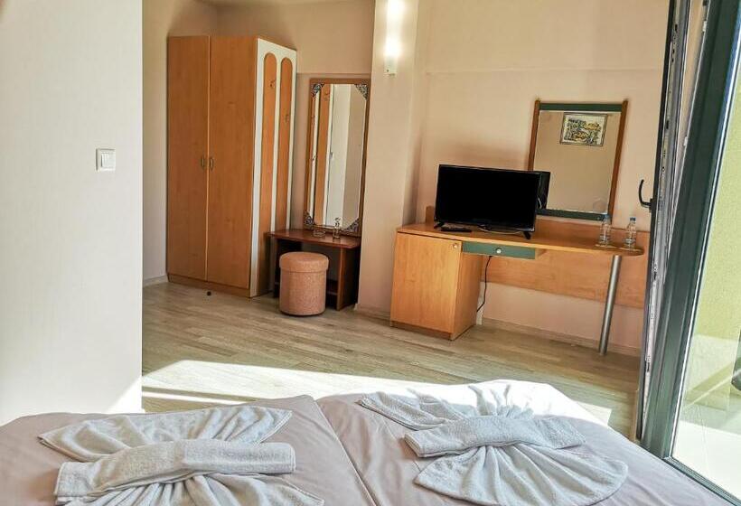 غرفة قياسية لذوى الاحتياجات الخاصة, Empera