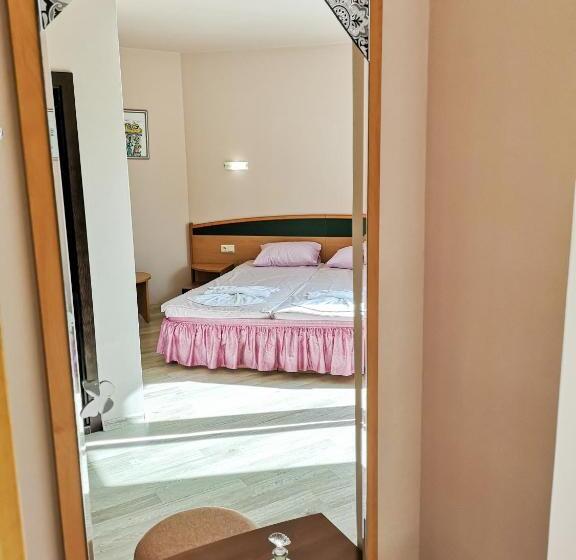 غرفة قياسية لذوى الاحتياجات الخاصة, Empera