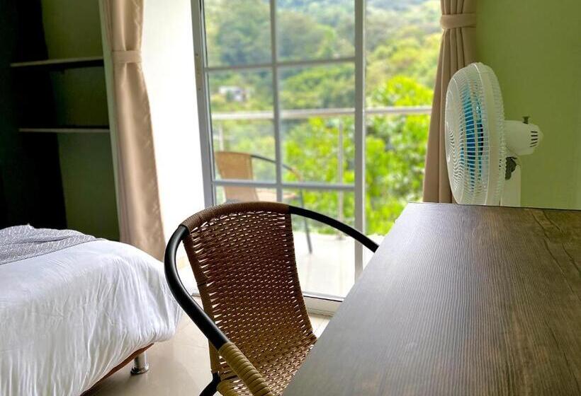 マウンテンビュースタンダードルーム, Montes De Beraka