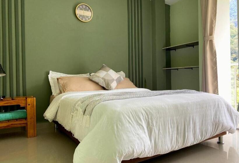 マウンテンビュースタンダードルーム, Montes De Beraka