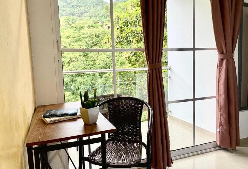 ジュニアスイート, Montes De Beraka