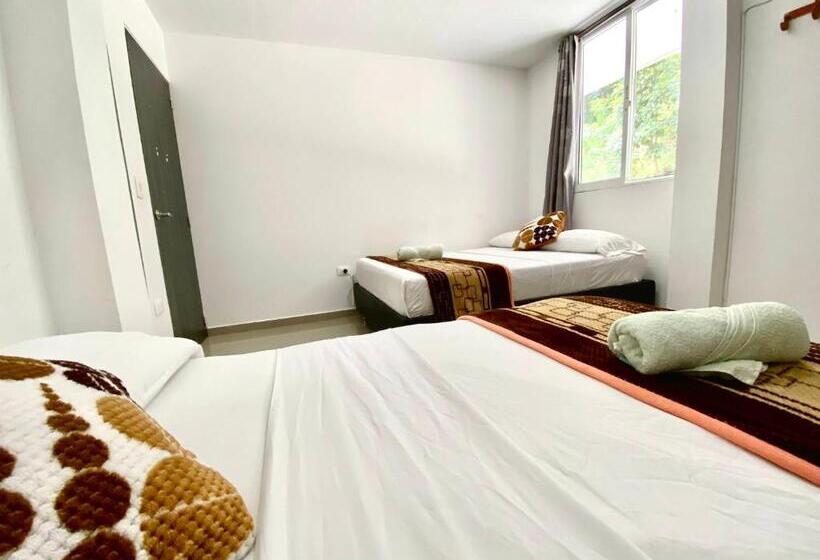 スタンダードトリプルルーム, Montes De Beraka