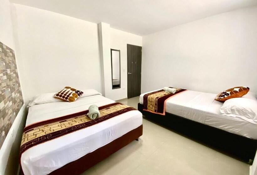 スタンダードトリプルルーム, Montes De Beraka