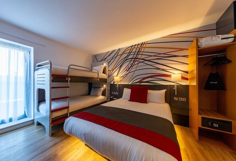 Семейный Номер, Sleeperz Hotel Dundee