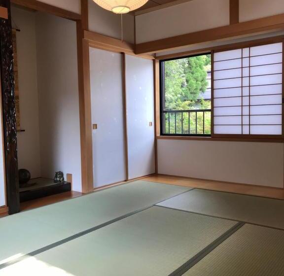 Семейный Номер, Koyasan Guest House Tommy