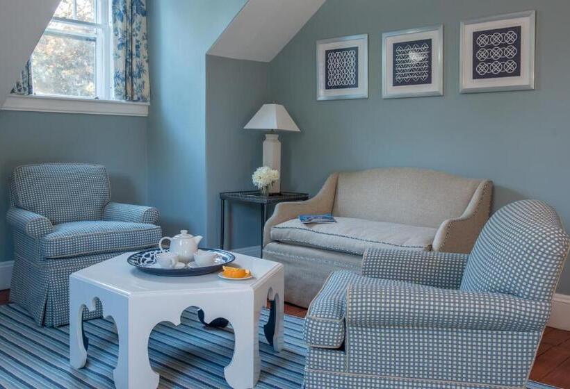 סוויטה דלוקס, Margin Street Inn