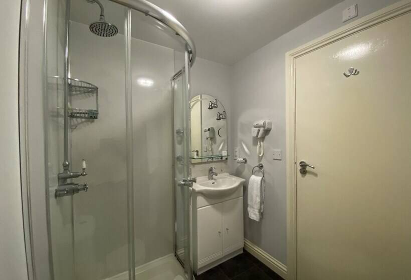 חדר סטנדרט, Flambards