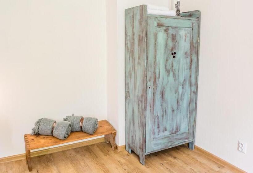 غرفة قياسية, U čmeláků