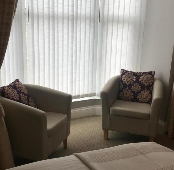 片側に海が見えるデラックスルーム, Endeavour Guest House