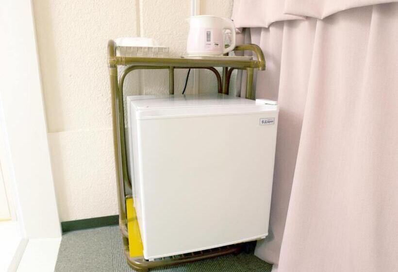 غرفة عائلية, Akasakano Sato