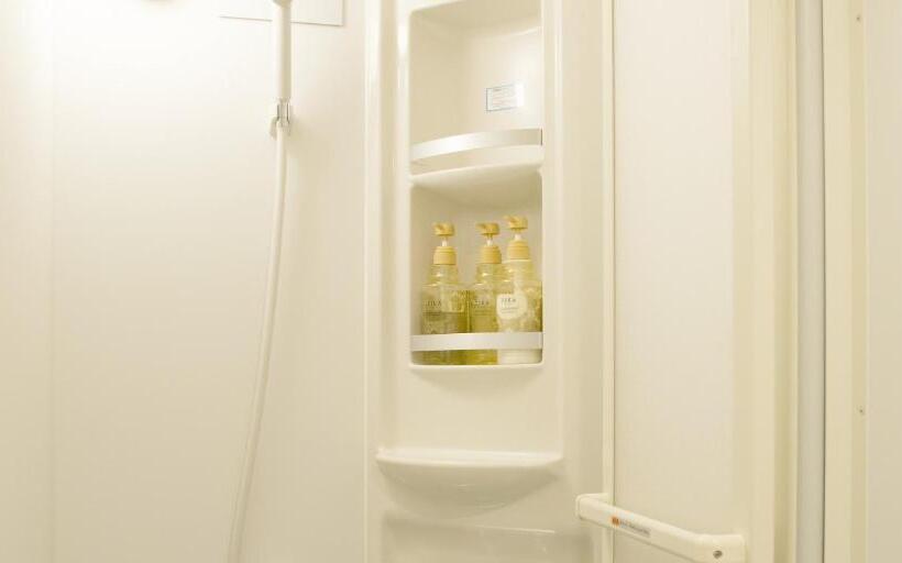 غرفة إقتصادية, Akasakano Sato