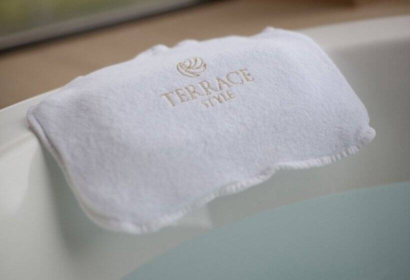 חדר סטנדרט עם טרסה, Garden Terrace Saga Hotel & Resorts