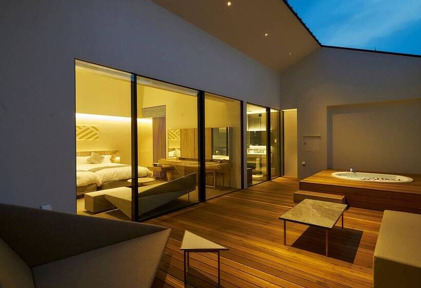 חדק דלוקס עם ג'קוזי, Garden Terrace Saga Hotel & Resorts