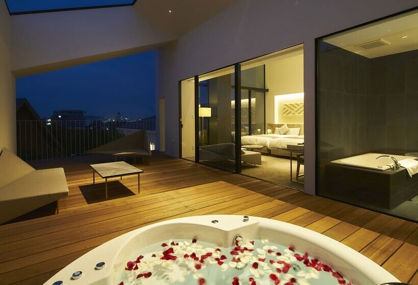 חדק דלוקס עם ג'קוזי, Garden Terrace Saga Hotel & Resorts