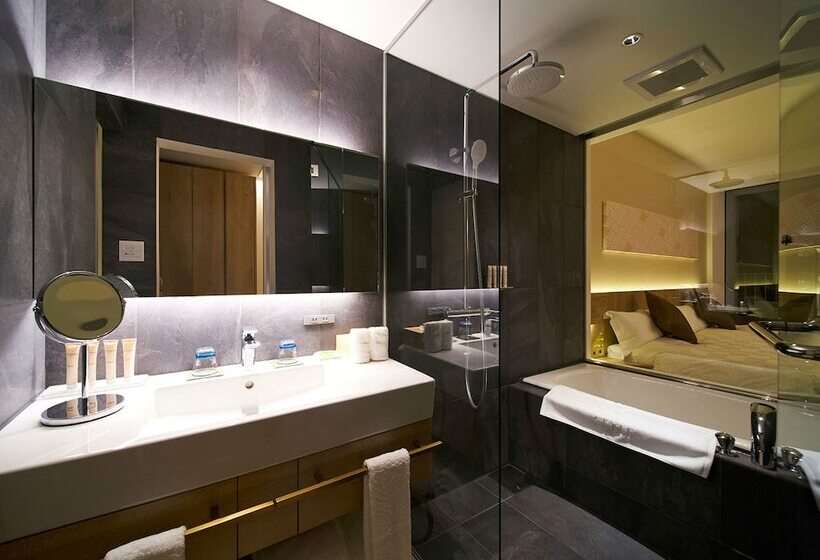 חדר סטנדרט עם טרסה, Garden Terrace Saga Hotel & Resorts