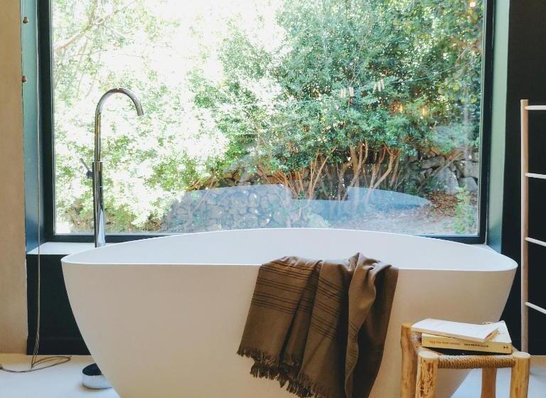 Номер Deluxe, Les Petites Maisons