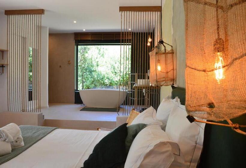 Номер Deluxe, Les Petites Maisons